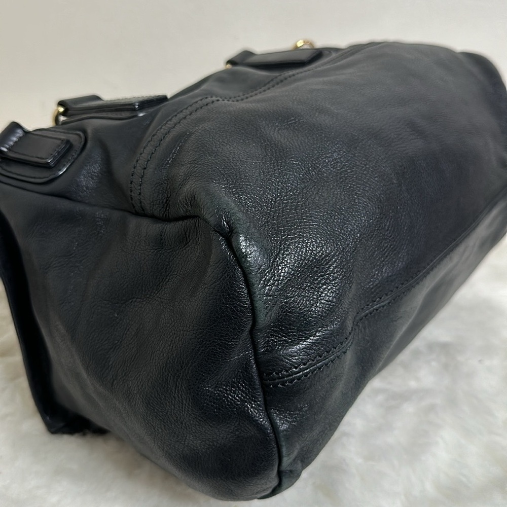 💯Authentic Givenchy Pandora Handbag🍀 - Picture 17 of 17
